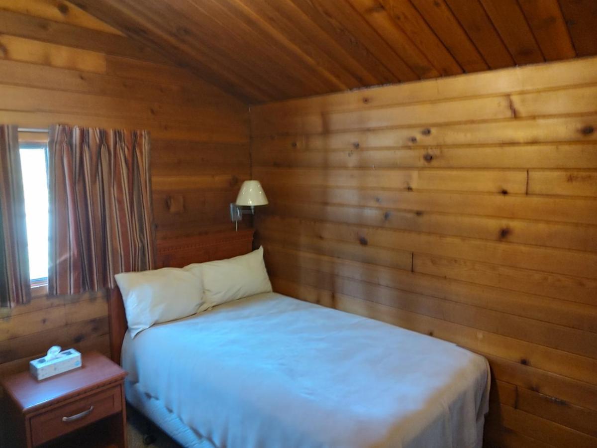 Lac Le Jeune Nature Resort Logan Lake Buitenkant foto