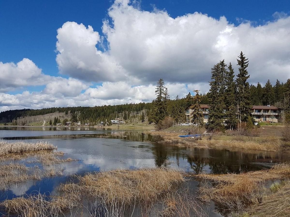 Lac Le Jeune Nature Resort Logan Lake Buitenkant foto