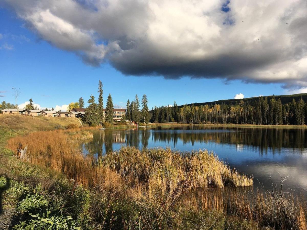 Lac Le Jeune Nature Resort Logan Lake Buitenkant foto