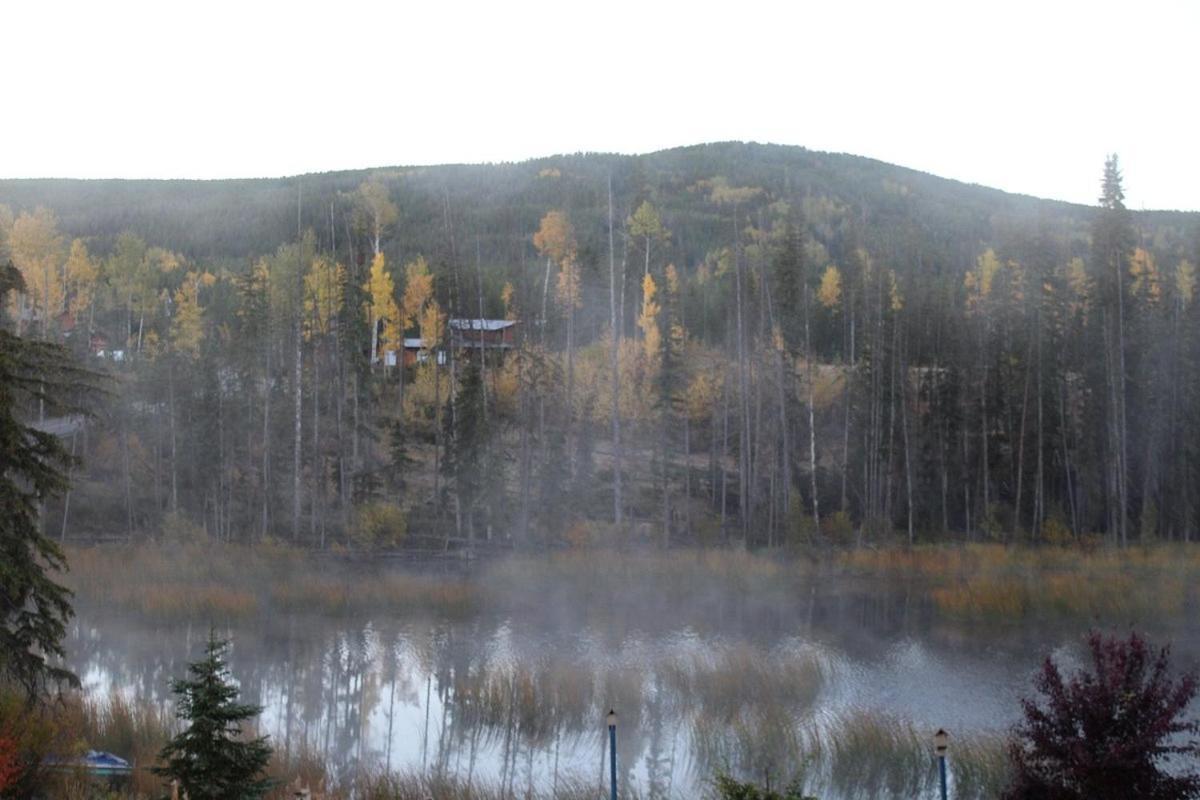 Lac Le Jeune Nature Resort Logan Lake Buitenkant foto