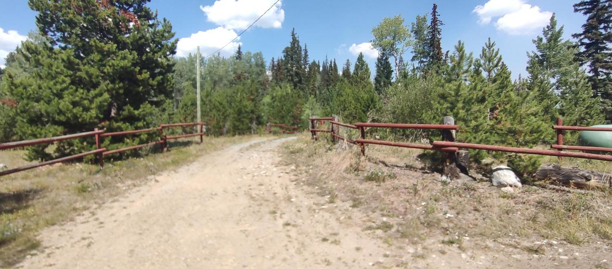 Lac Le Jeune Nature Resort Logan Lake Buitenkant foto