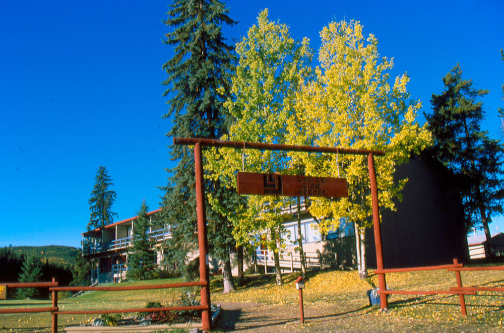 Lac Le Jeune Nature Resort Logan Lake Buitenkant foto